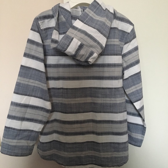NWT. Gymboree.  Hooded shirt.  S (5-6) - Picture 3 of 7